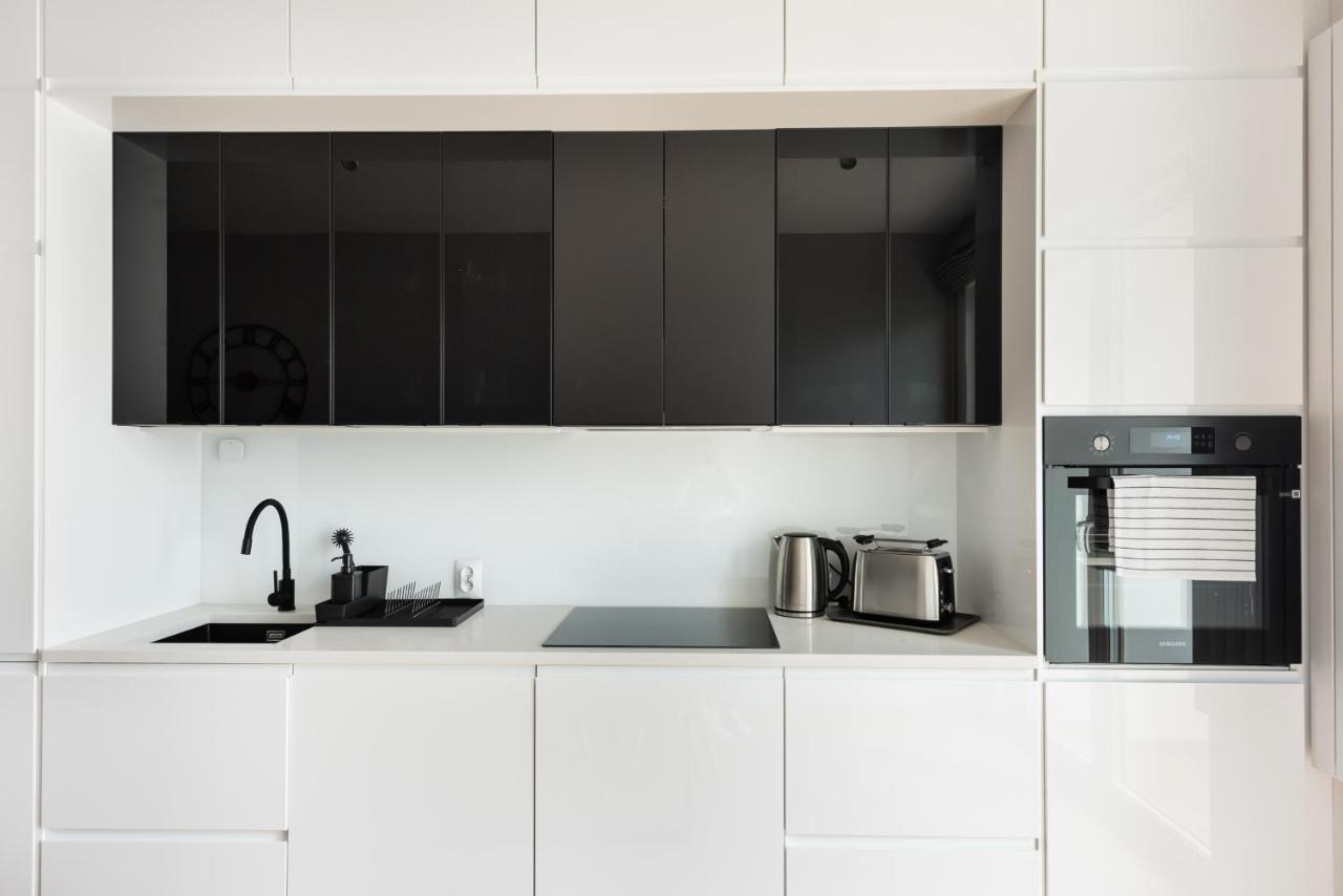 Wola Skwer Sunny Apartment วอร์ซอ ภายนอก รูปภาพ